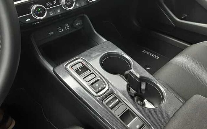 Honda Civic e: HEV 2.0 i-MMD Hybrid Elegance