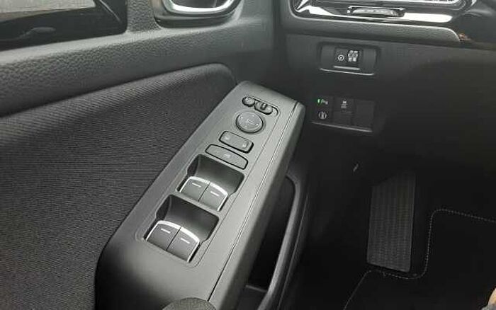 Honda Civic e: HEV 2.0 i-MMD Hybrid Elegance