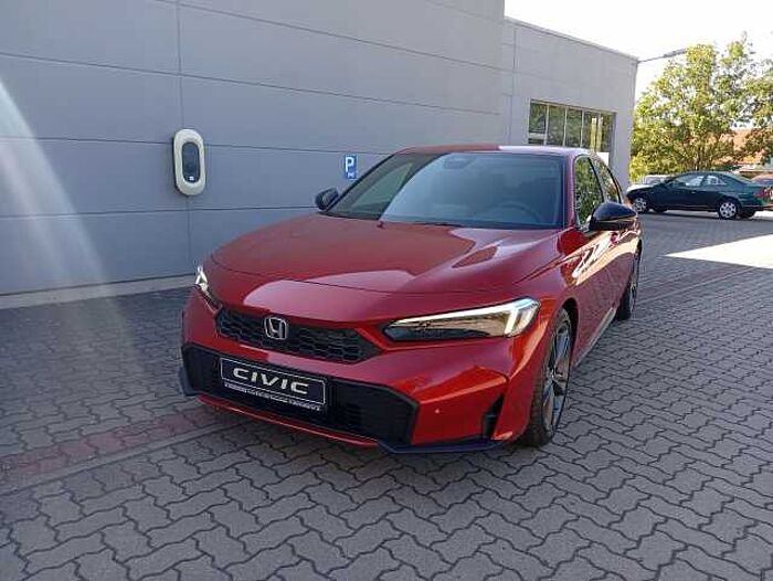 Honda Civic e: HEV 2.0 i-MMD Hybrid Sport