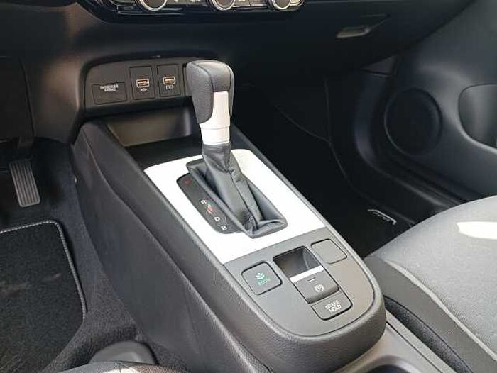 Honda Jazz Hybrid e: HEV 1.5 i-MMD Elegance