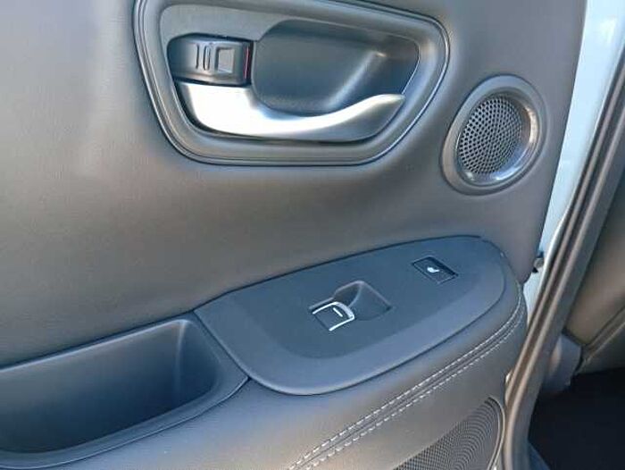 Honda ZR-V Hybrid e: HEV 2.0 i-MMD Advance